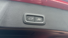 Volvo XC40 2.0 B4P Plus Dark 5dr Auto Petrol Estate